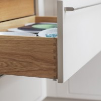 dovetailed drawer, inframe kitchen